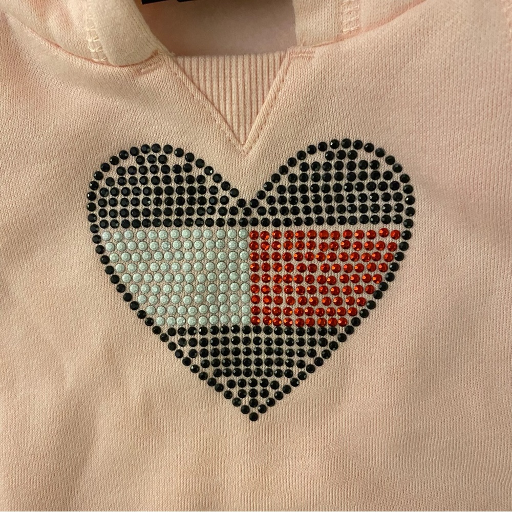 Tommy Hilfiger 2 Piece Sweatsuit set Size 12M Rhinestone heart New With Tags! - Picture 5 of 8